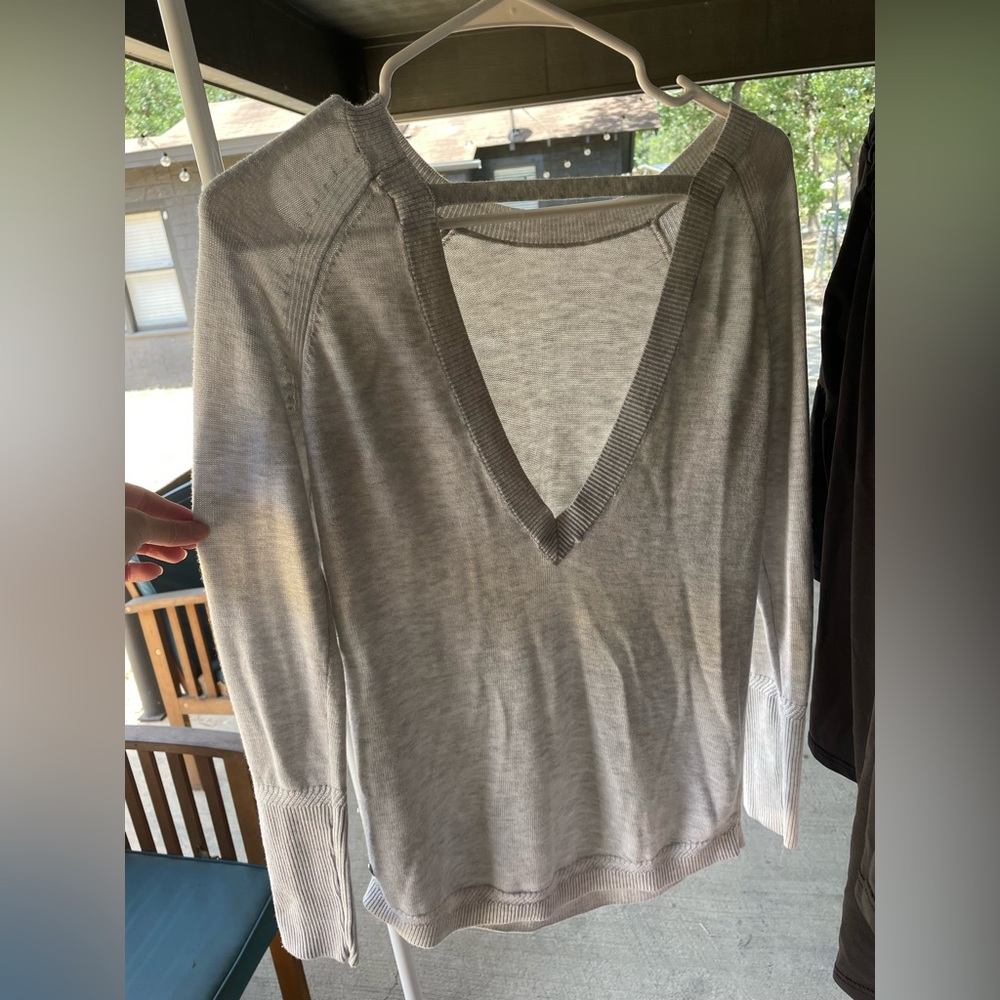 Lululemon open back shirt